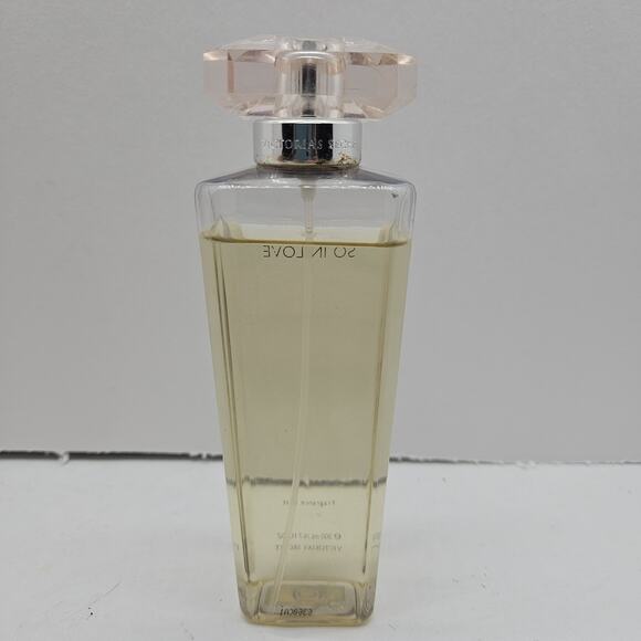 RARE Victoria Secret So In Love Fragrance Mist Original 6.7 Oz Bottle 90% Full - Picture 2 of 4